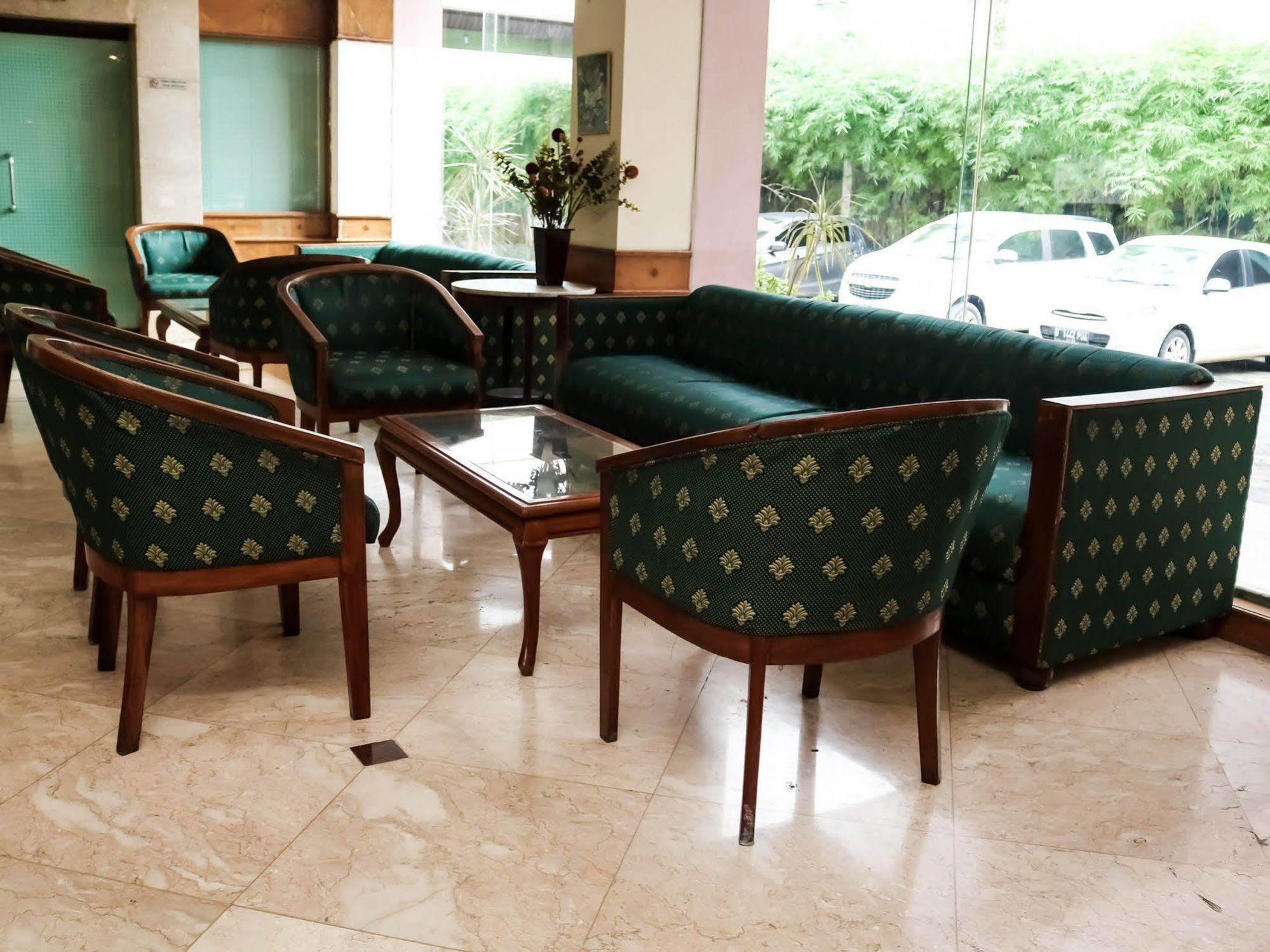 Nida Kramat Raya Hotel