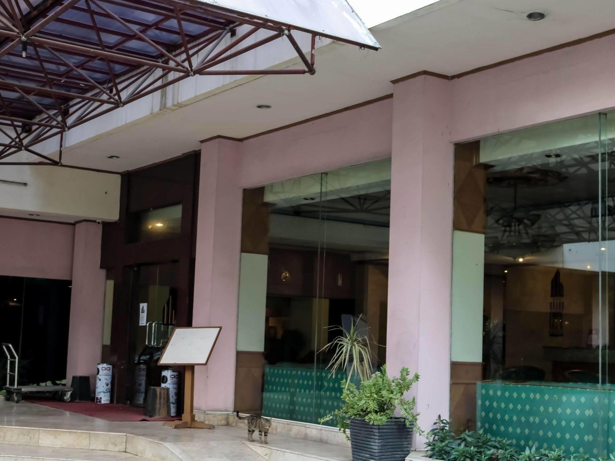 Nida Kramat Raya 2* Jakarta